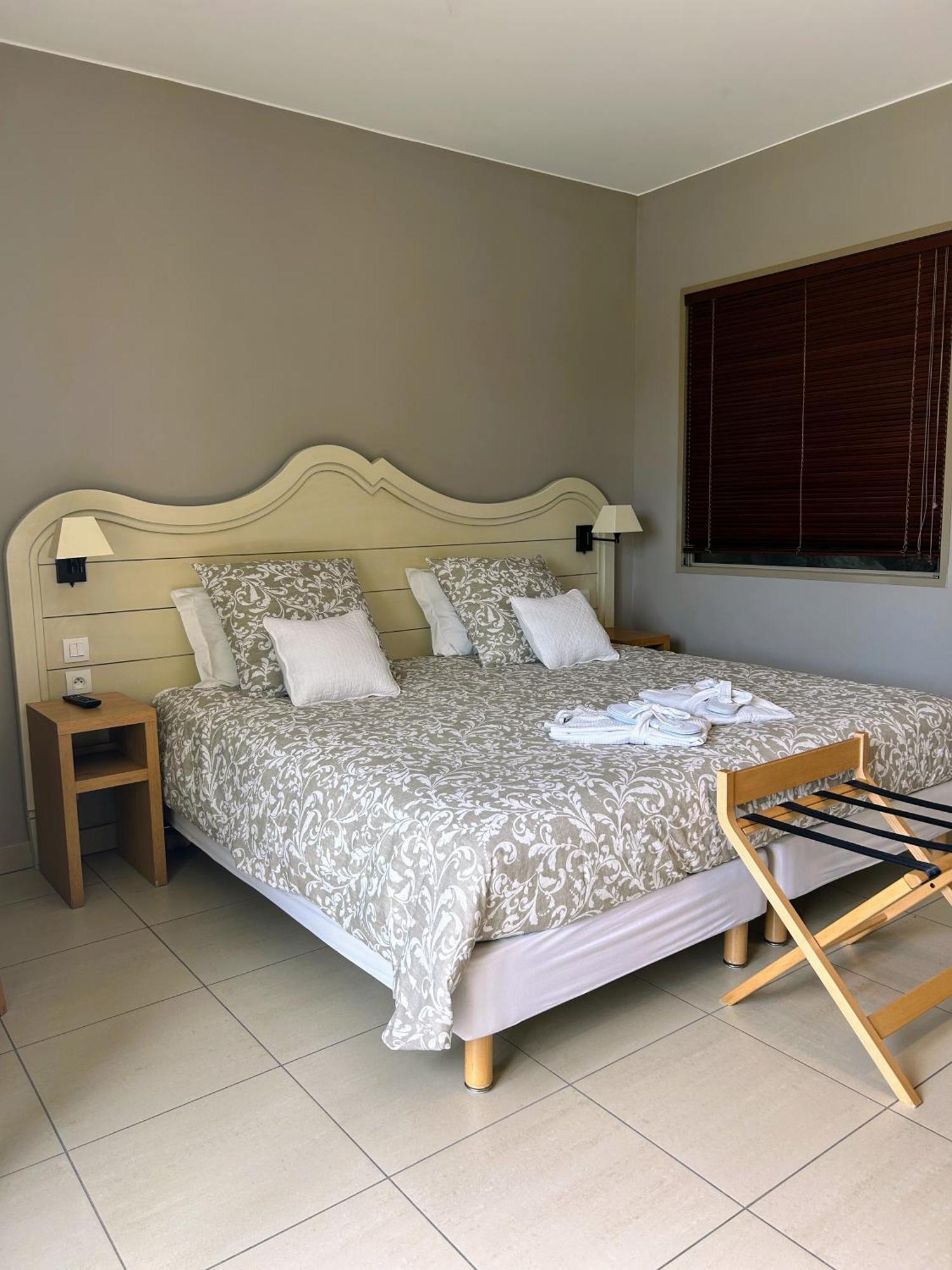 Suite Superieure Domaine Du Golf St Endreol, 1 A 2 Personnes ลามอตต์ ภายนอก รูปภาพ